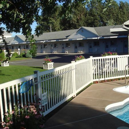 Motel Belle Riviere Saint-Jean-sur-Richelieu Exterior foto